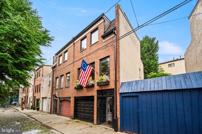 Building Photo - 722 S Clifton St