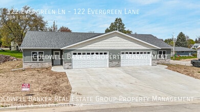 Building Photo - 122 Evergreen Ln