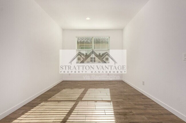 Building Photo - 36595 W Mediterranean Way