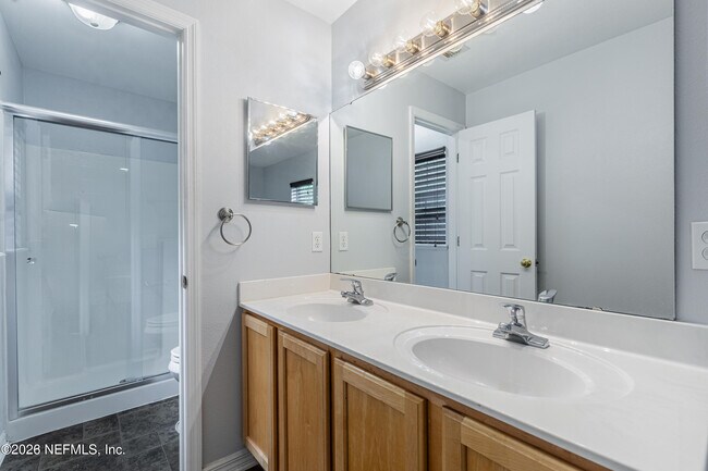 Building Photo - 3388 Glenn Hollow Ct