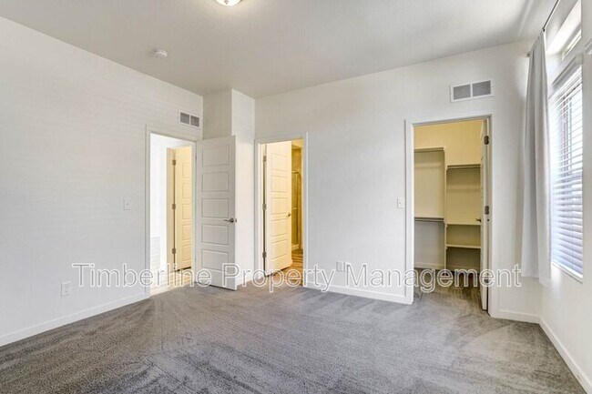 Building Photo - 6020 Ashmore Ln