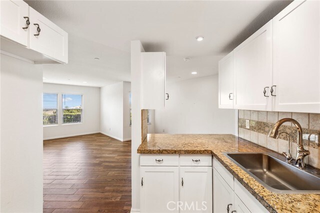 Building Photo - 1056 Calle Del Cerro