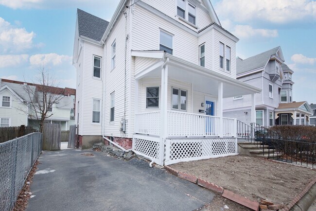 Primary Photo - 96 Washington St
