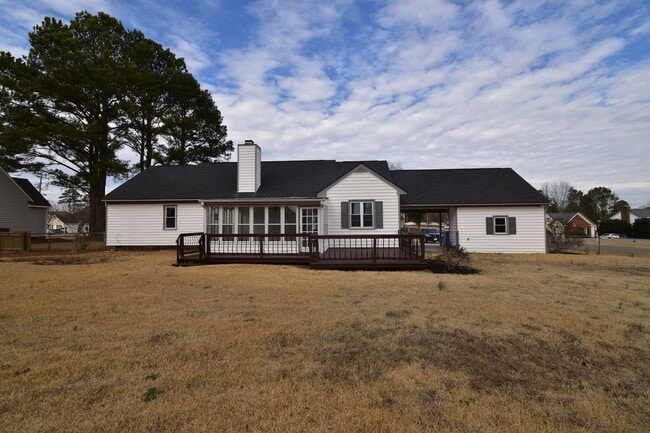 Building Photo - 505 E Birchwood Dr