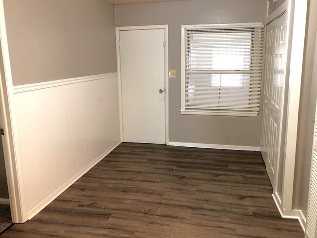 Building Photo - 1420 Choctaw St