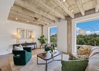 Building Photo - 1115 S Alamo St