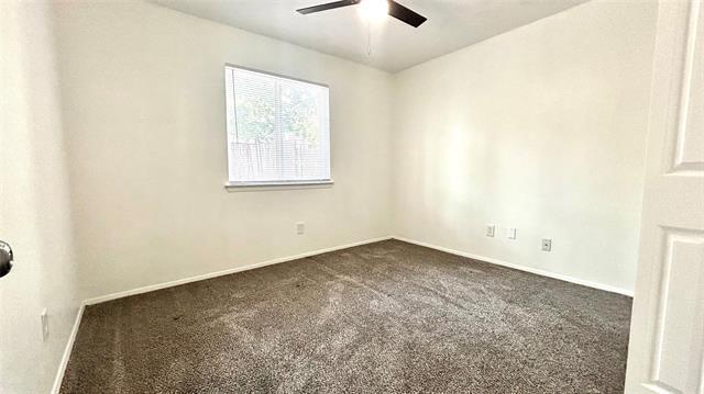 Building Photo - 1303 Shady Hollow