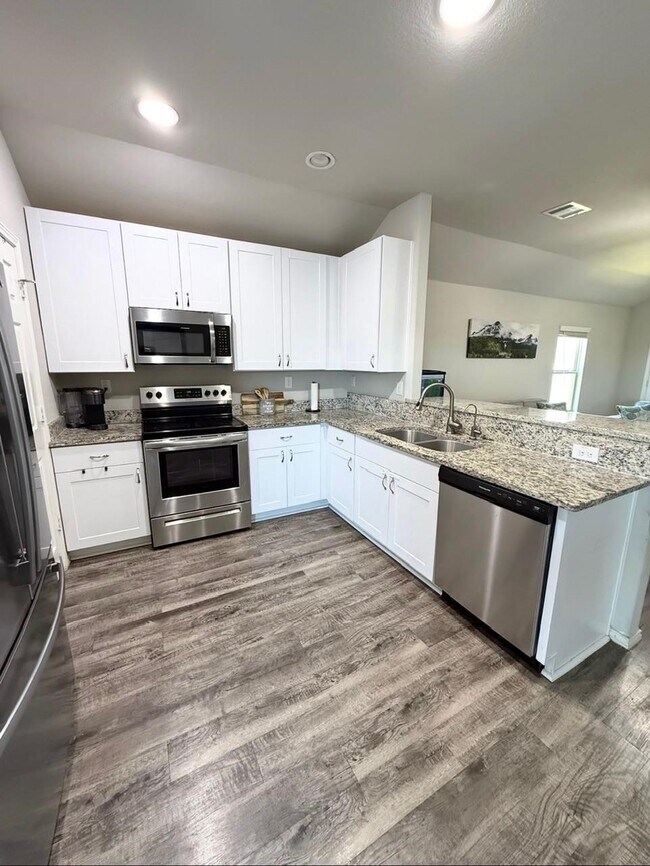 Building Photo - 21023 Twining Rose Ln