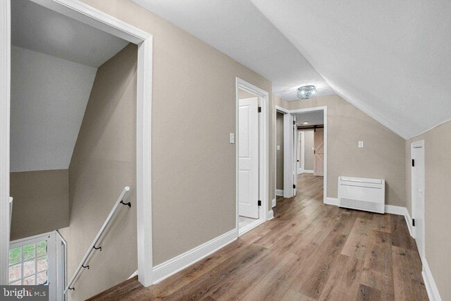 Building Photo - 3839 Blenheim Rd