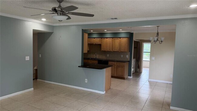 Building Photo - 6411 Santa Monica Dr