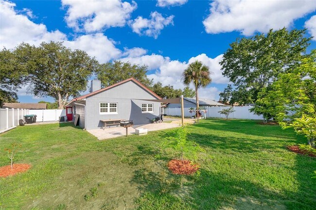 Building Photo - 125 Cranfield Ct