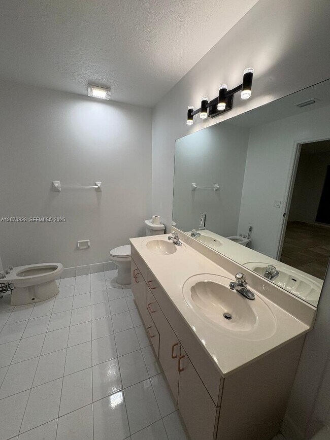 Building Photo - 18116 SW 139th Pl