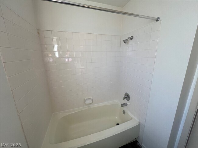 Building Photo - 7100 W Pirates Cove Rd