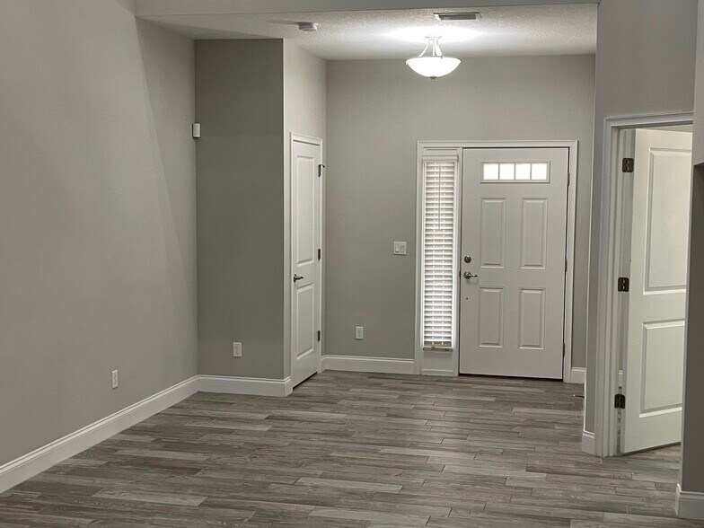 Building Photo - 3457 Medici Blvd