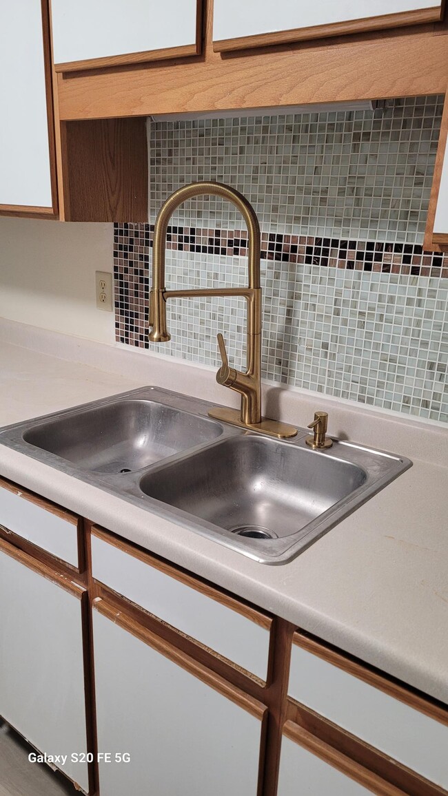 Kitchen Sink - 2648 230th Ct NW