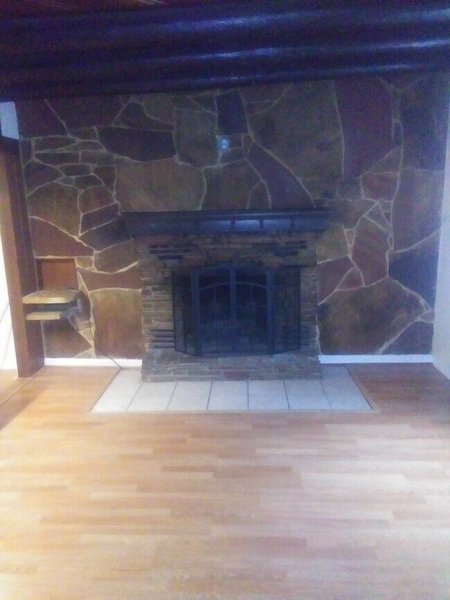 Building Photo - 4535 S Main St