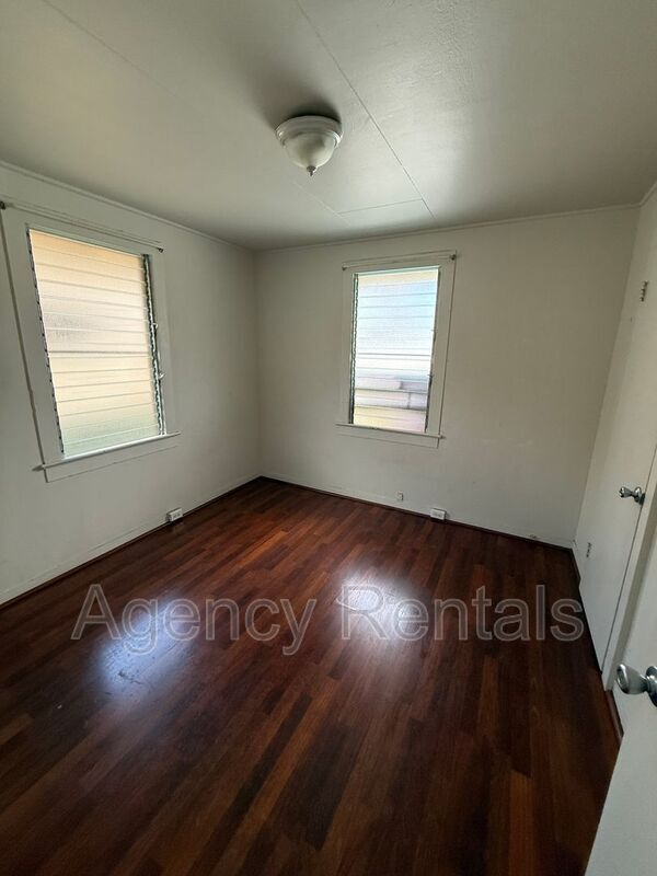 Building Photo - 1141 Rycroft St