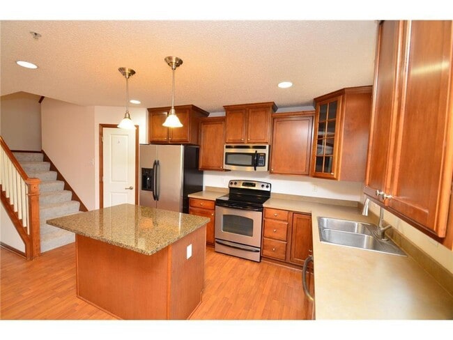 Building Photo - 15661 60th Ave N