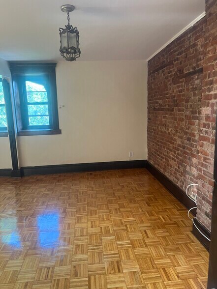 Building Photo - 582 Saint Marks Ave