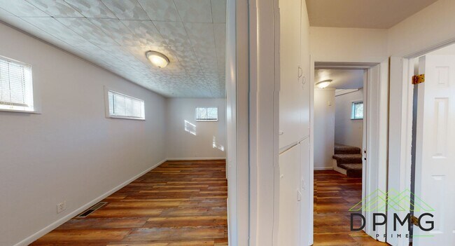 Building Photo - 2915 S Catherine St