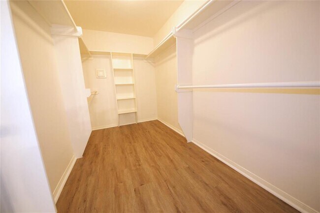 Building Photo - 14814 Forest Trails Dr