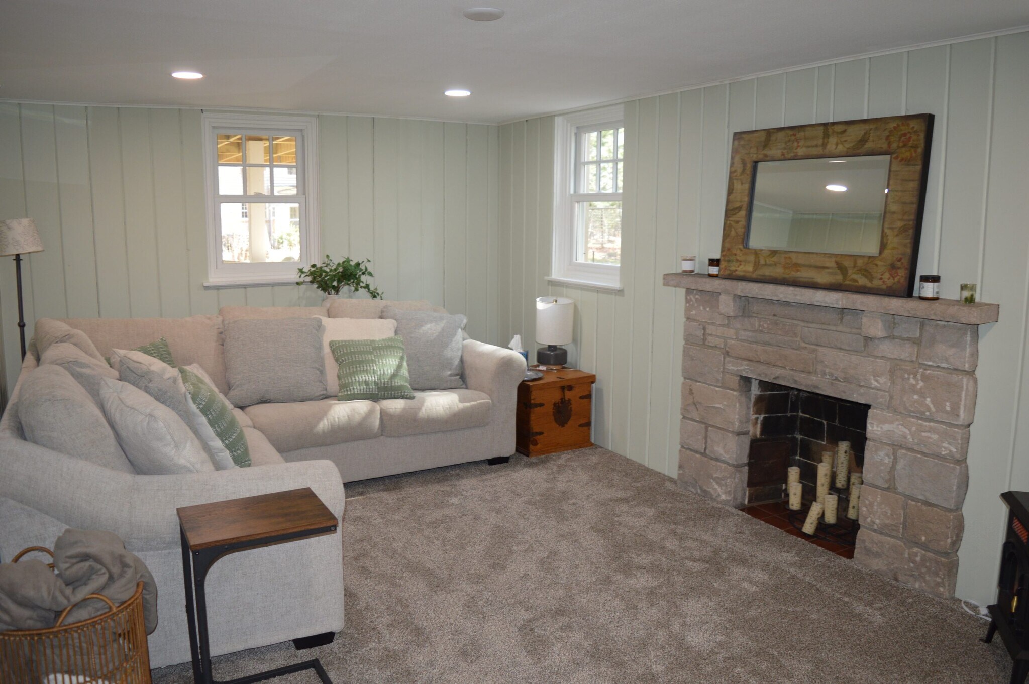 Building Photo - 4145 Hiawatha Dr