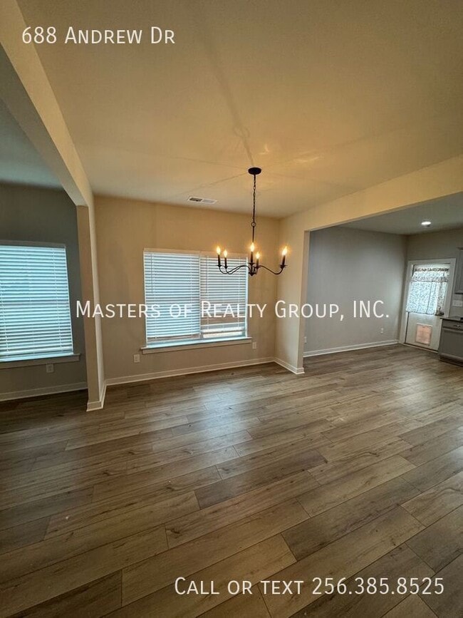 Building Photo - 688 Andrew Dr