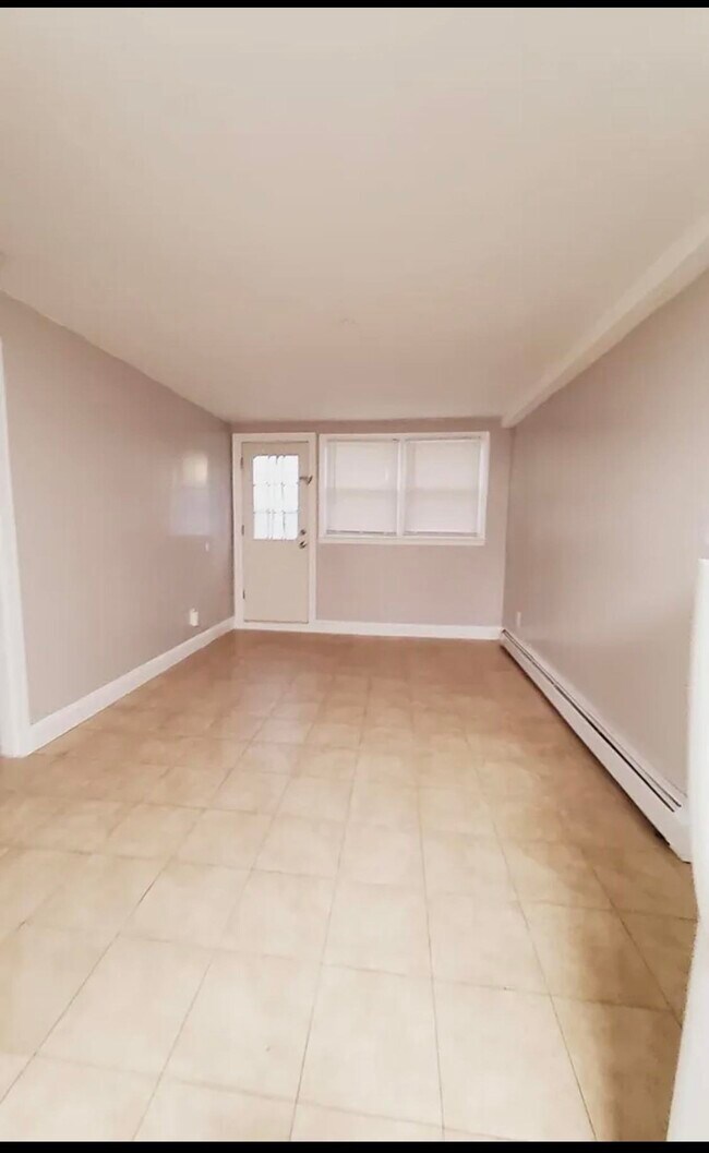 Building Photo - 304 40th St