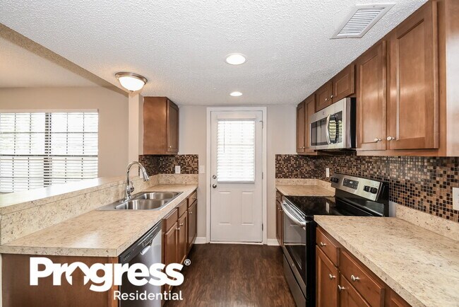 Building Photo - 9727 Villiers Dr S