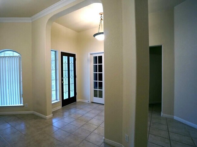 Building Photo - 3224 Burks Ln