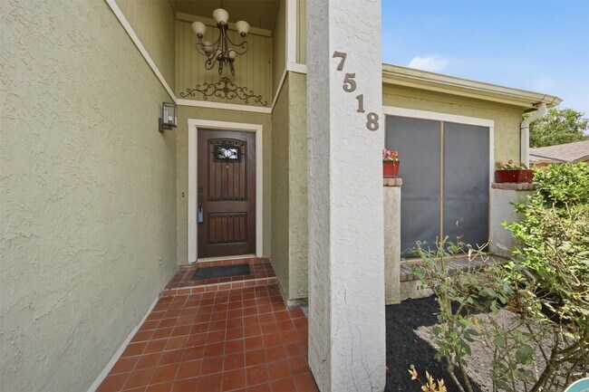 Building Photo - 7518 Alcomita Dr