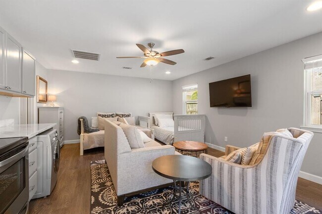 Building Photo - 13614 Cardinal Cove Ct