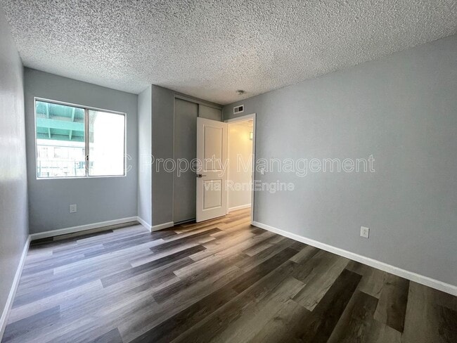 Building Photo - 1817 E Grand Ave