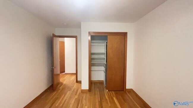 Building Photo - 1400 McClung Ave SE