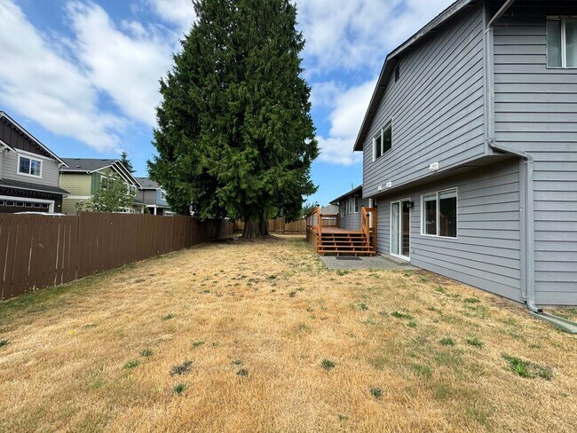 Building Photo - 16023 2nd Pl W