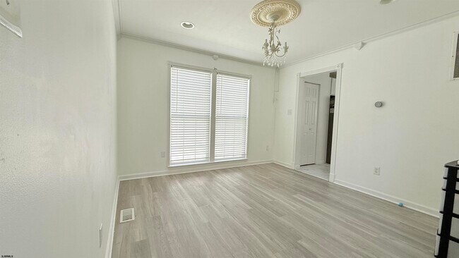 Building Photo - 124 Bonita Dr