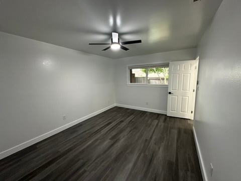 Guest Room - 35352 Yucaipa Blvd