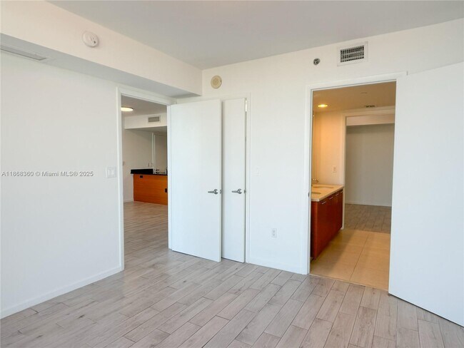 Building Photo - 50 Biscayne Blvd