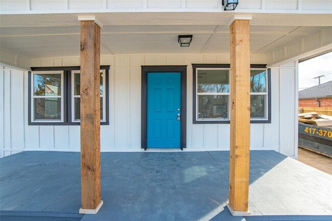 Building Photo - 1008 NW 45th St