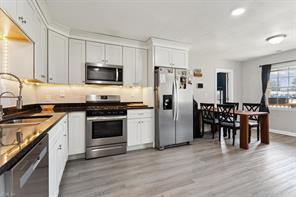 Building Photo - 408 Roosevelt Dr