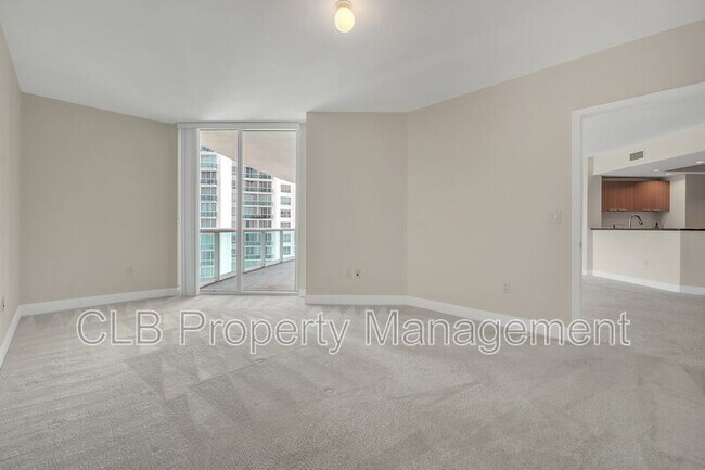 Building Photo - 241 Riverside Dr