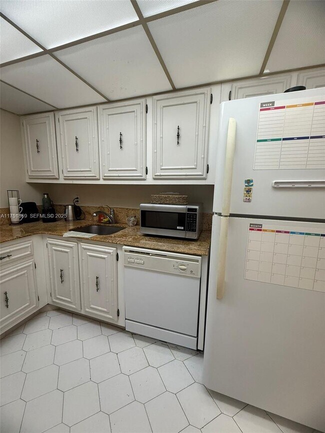 Building Photo - 501 Three Islands Boulevard