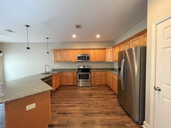 Building Photo - 505 Arbor Lake Dr