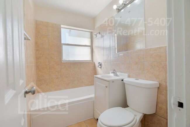 Building Photo - 544 19th St