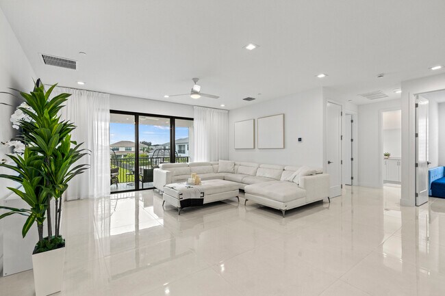 Building Photo - 12884 Wingspan Ct