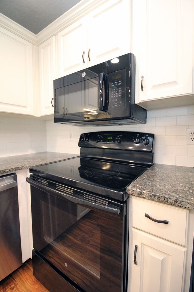 Building Photo - 3896 Botticelli St