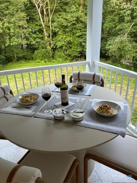 Building Photo - 5 Main Dr