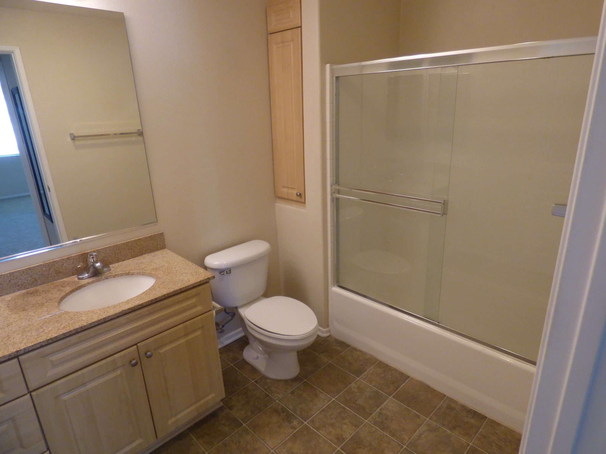 Building Photo - 2429 WATERMARKE Pl