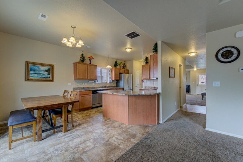 Building Photo - 9711 Desert Lily Cir