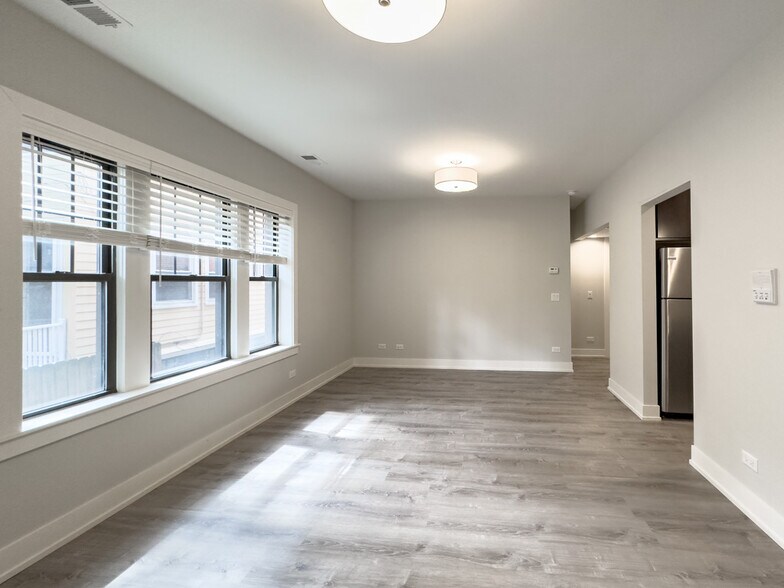 Building Photo - 913 Maple Ave
